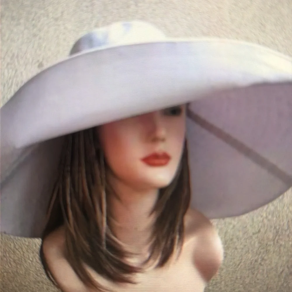 Extra Large Brim Sun hat in cotton for true sun protection.